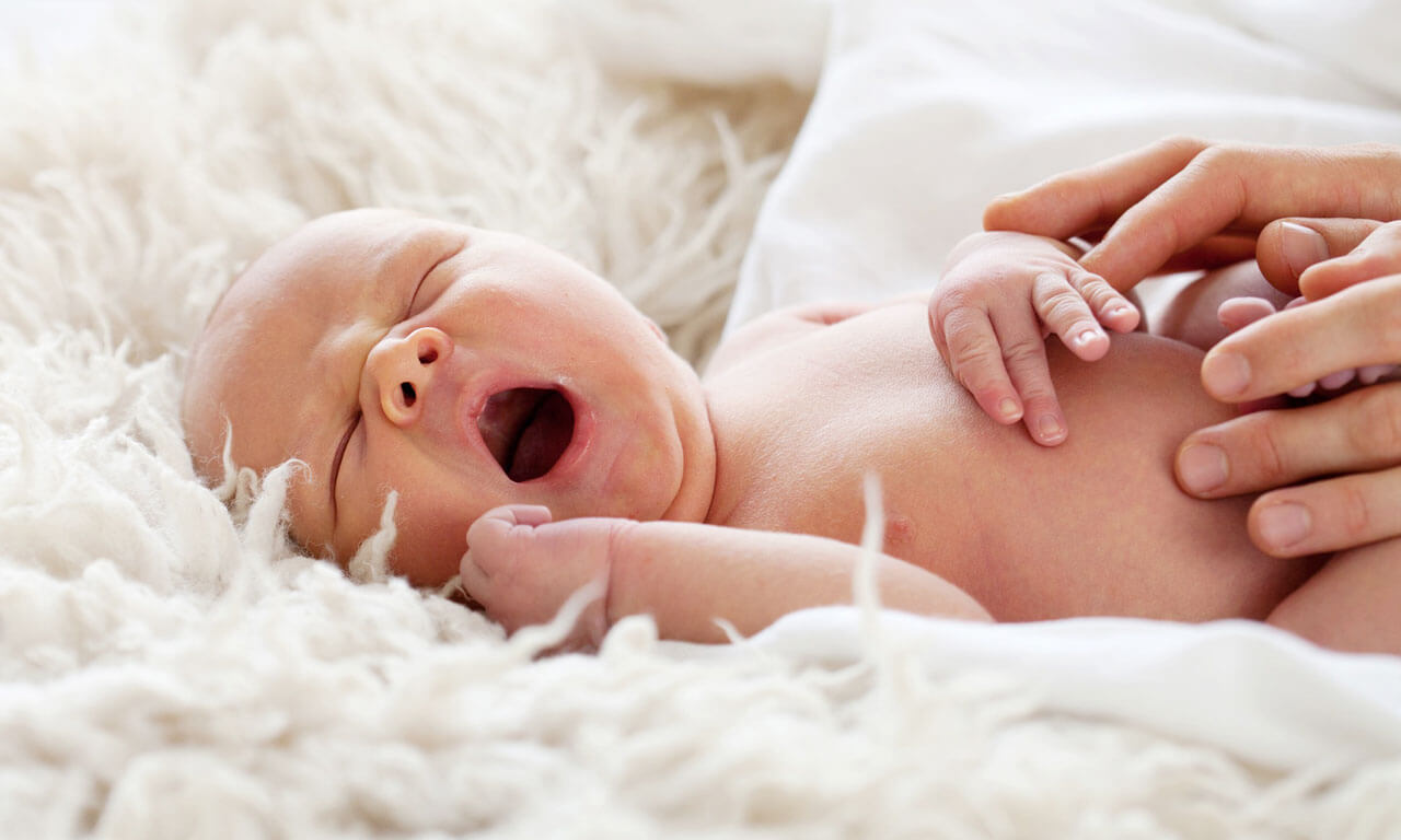 Новорожденный не спит 5 часов подряд, что делать - Новорожденный не спит по 4-5 часов подряд, что это