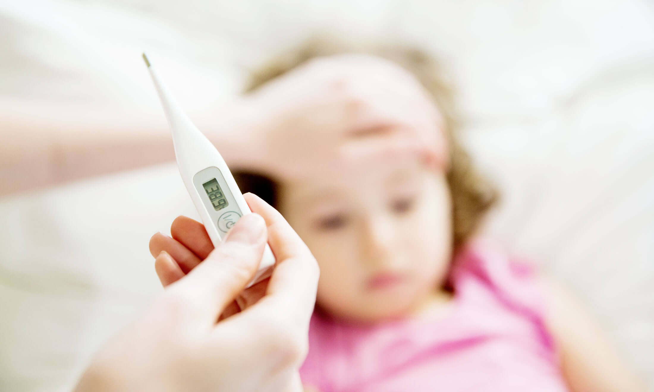 Чем снизить температуру у ребенка?