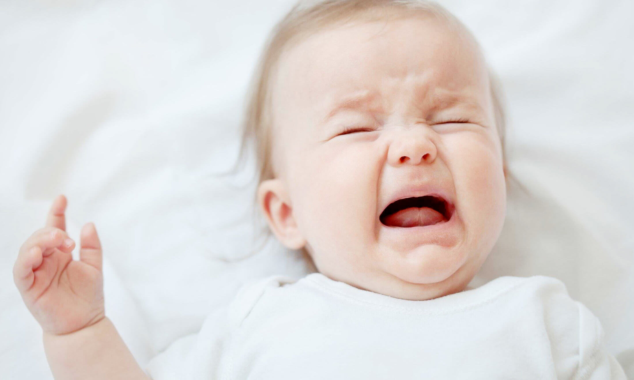 Почему ребенок плачет во сне: отвечают педиатр, невролог и психолог